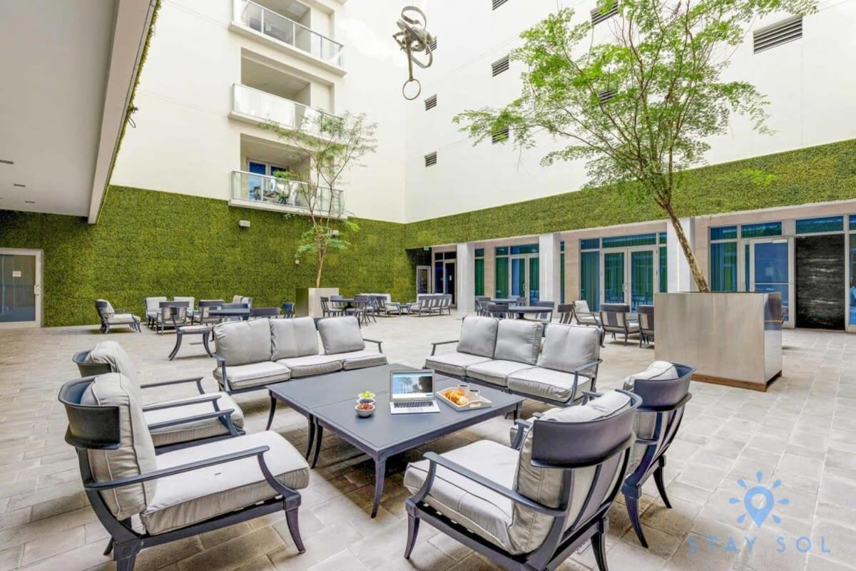 Lx Oasis Beachfront-Rt Infinity Pool Hollywood Exterior foto